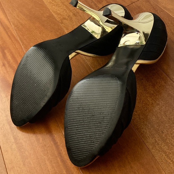 Silky black and gold open toe heels from NineWest - Picture 2 of 4